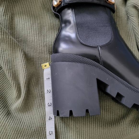 Gucci Leather Ankle Boot With Belt - Picture 10 of 10